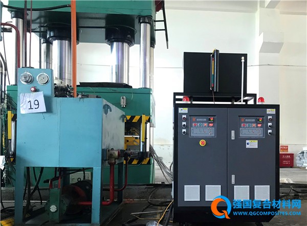 碳纖維模壓成型油溫機，RTM模溫機